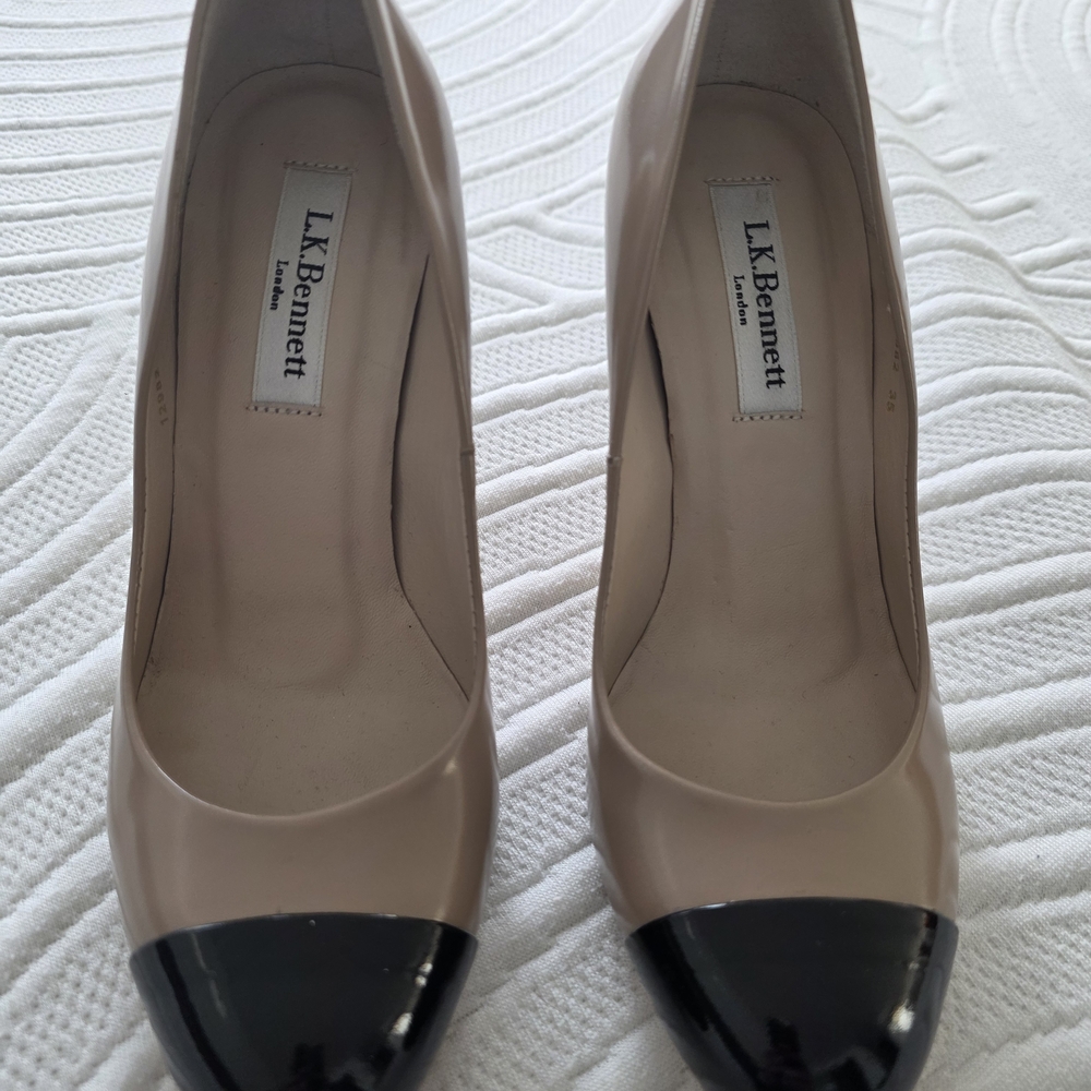 LK Bennett Women's Black and Cream Heels